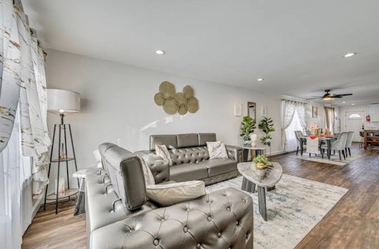 Bright furnished POPS House living and dining room